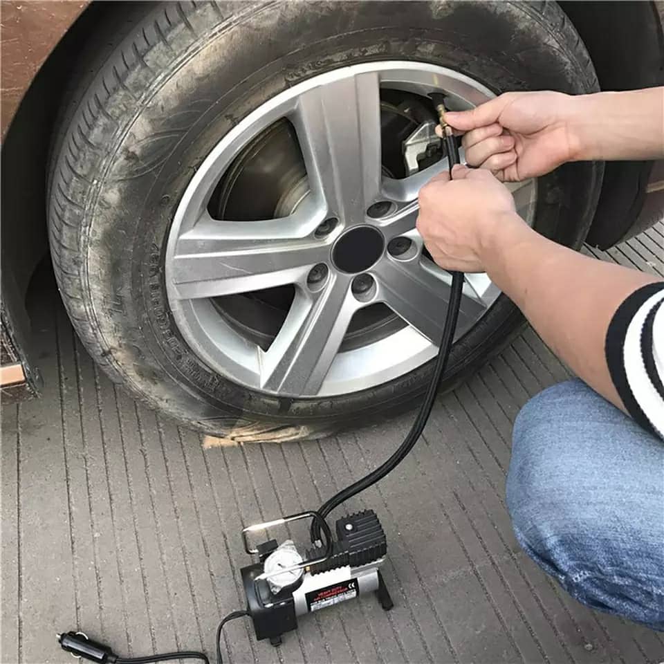 Compresseur D'Air De Voiture Auto Pompe Gonfleur De Pneu - Prix en Algérie